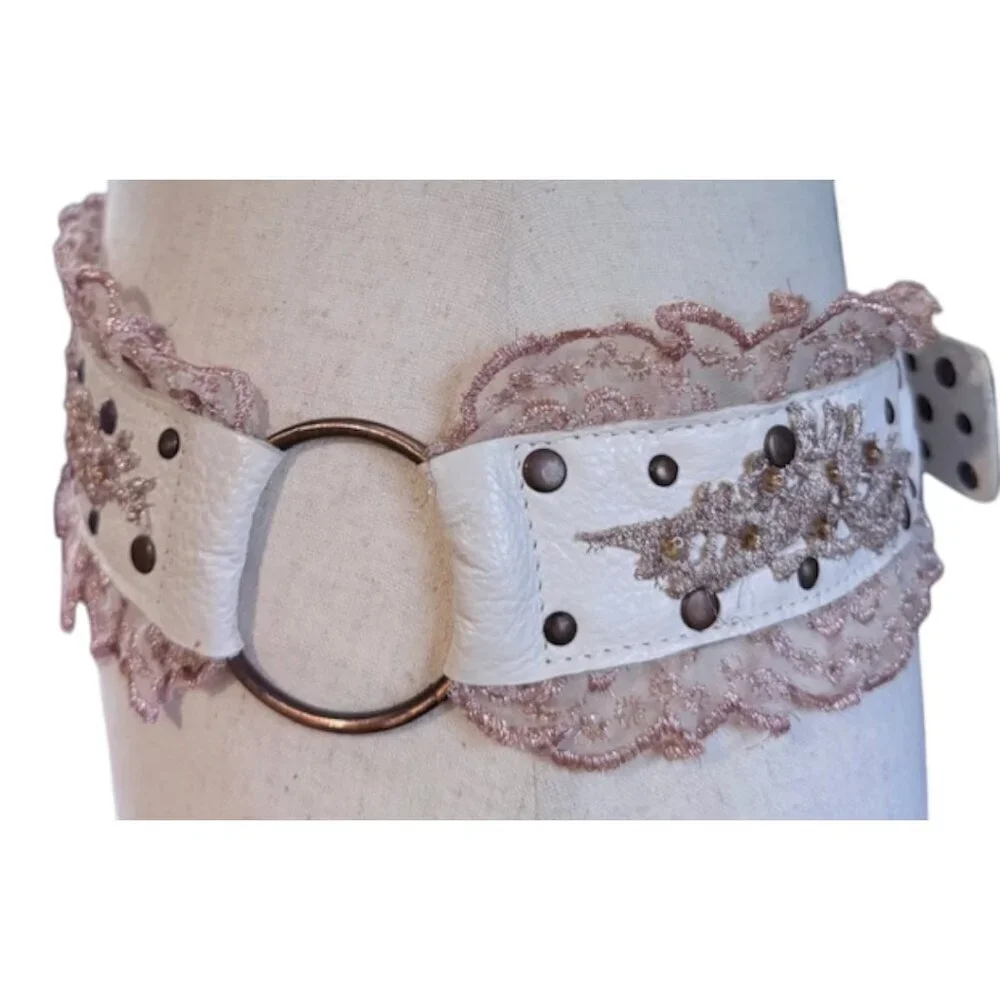 Betsey Johnson Leather Lace Embroidered White Pink Y2K Cottage Core Belt Medium